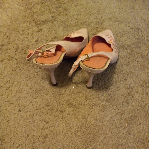 Stilettos - Picture 3 of 3